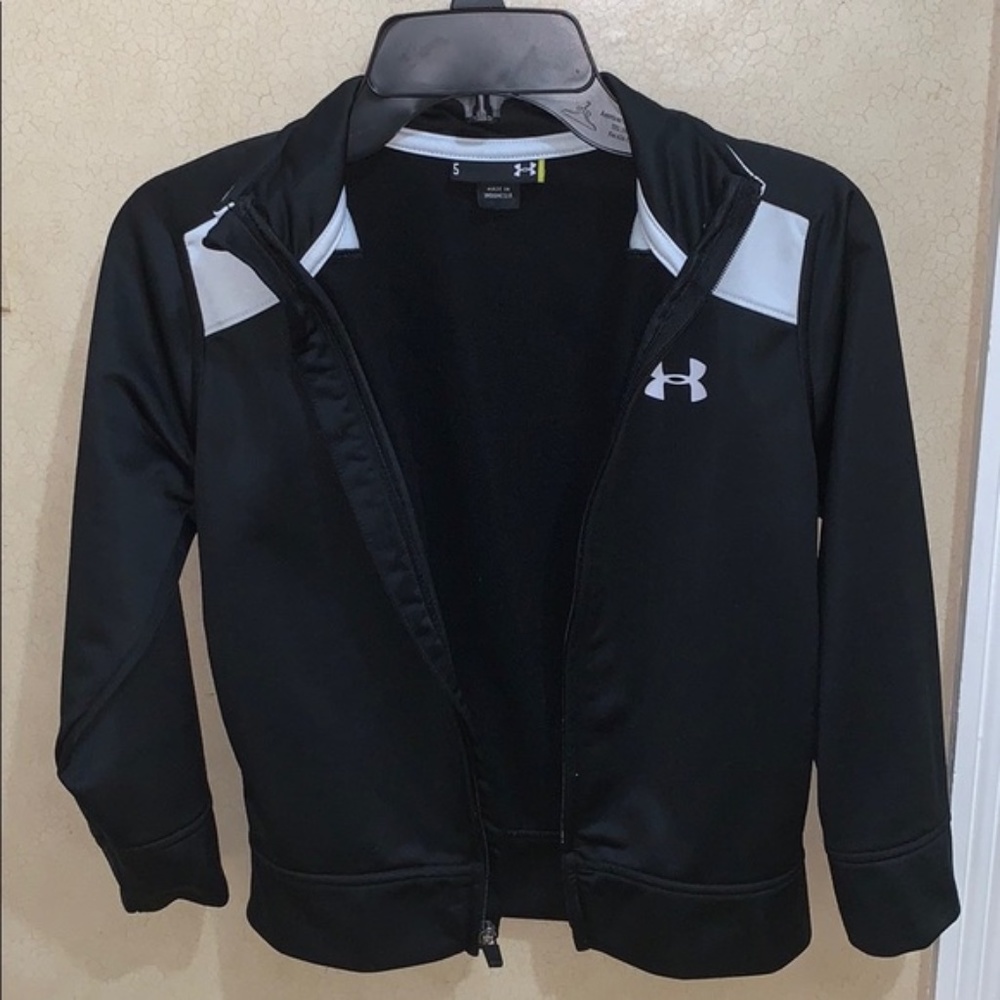 Under Armour Boys Size 5 Jacket Color Black